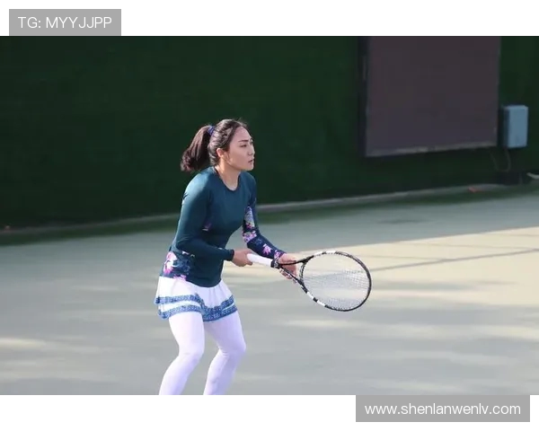 杨芳独家分享网球心得与技巧助你提升球技的秘密之道