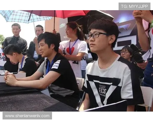 高校联赛点评：EDG展现灵活战术与团队协作的完美结合