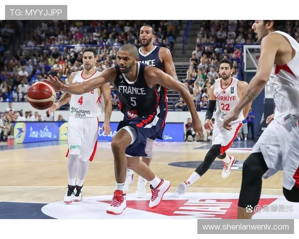 火箭与掘金在NBA夏季联赛中激战正酣年轻球员展现无限潜力